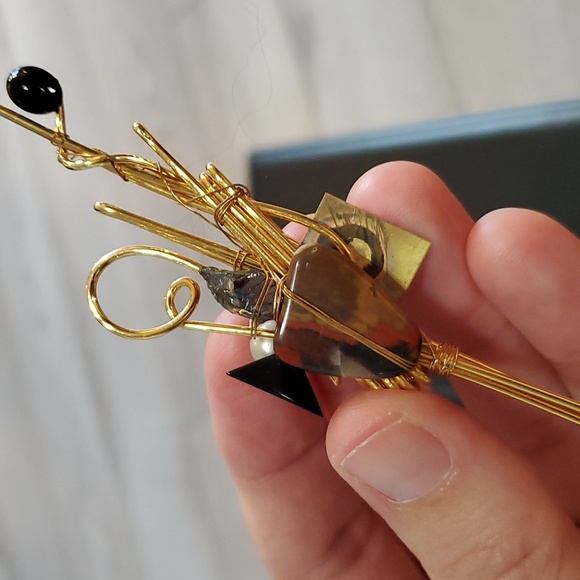 Funky & Fun Pin - Picture 4 of 4